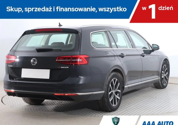 Volkswagen Passat cena 72000 przebieg: 112488, rok produkcji 2016 z Dolsk małe 277